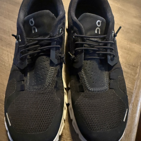 Women’s Black On Cloud 5 | Size 7.5 - Picture 3 of 5